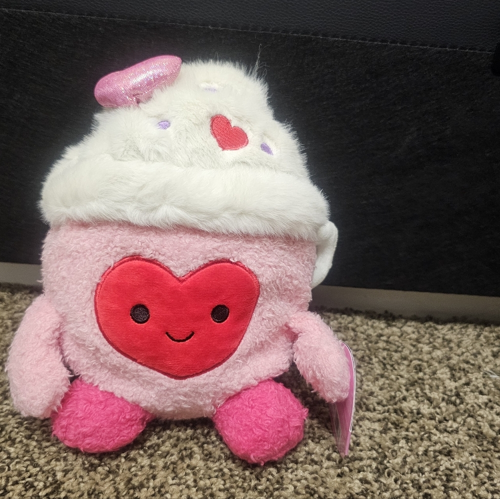 Meghan the love mug plush